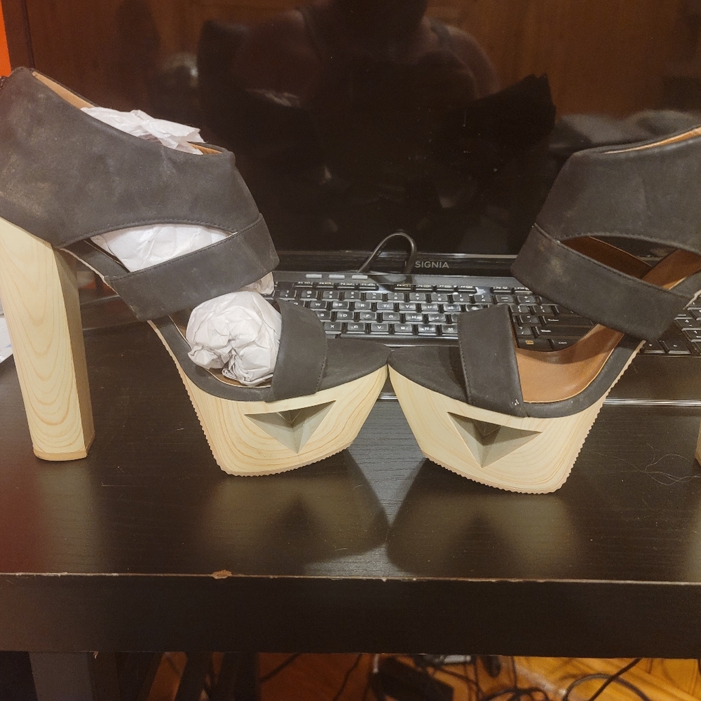 Platform wooden heels
